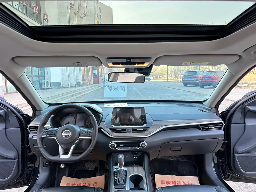 NISSAN TEANA 2021