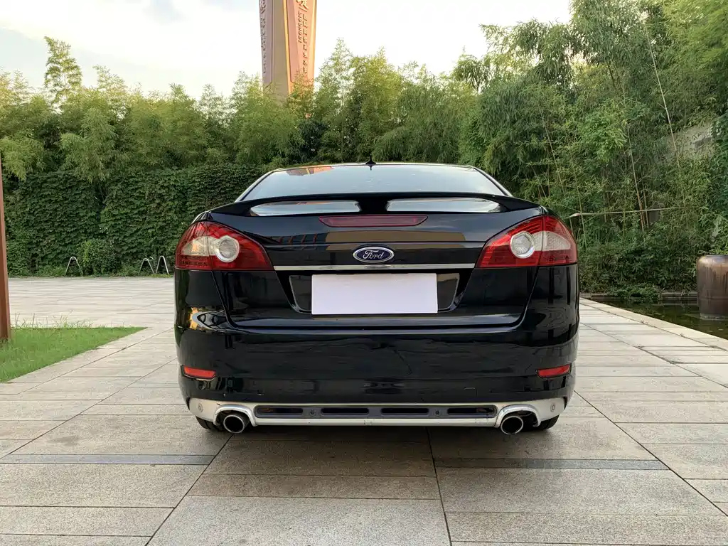 FORD MONDEO - WINNER 2010