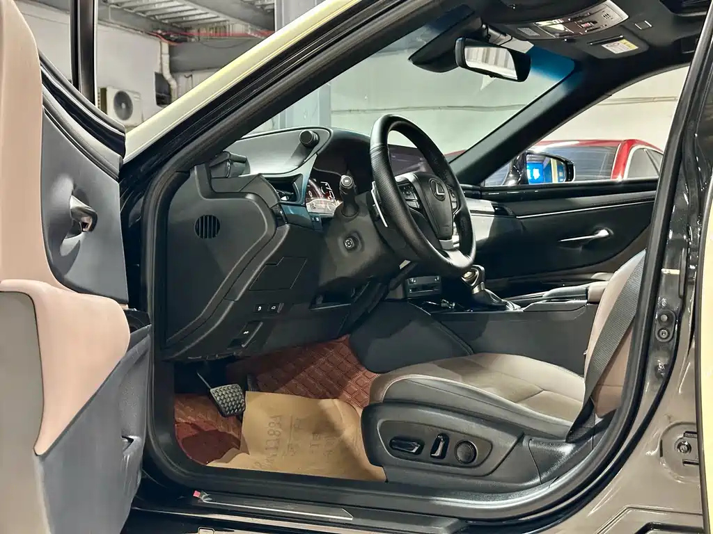 LEXUS ES 2022