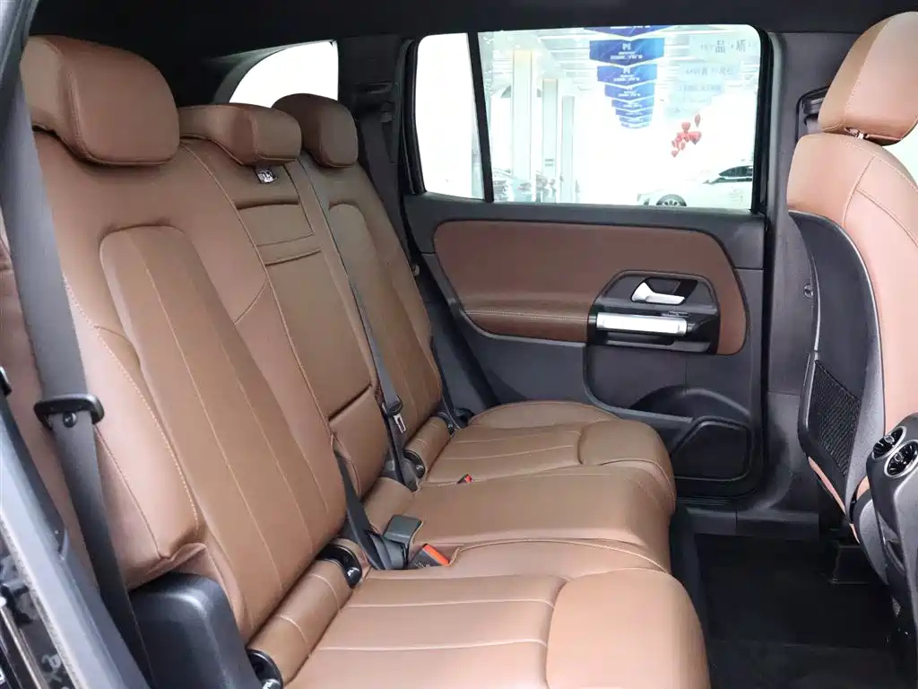 MERCEDES BENZ GLB 2023