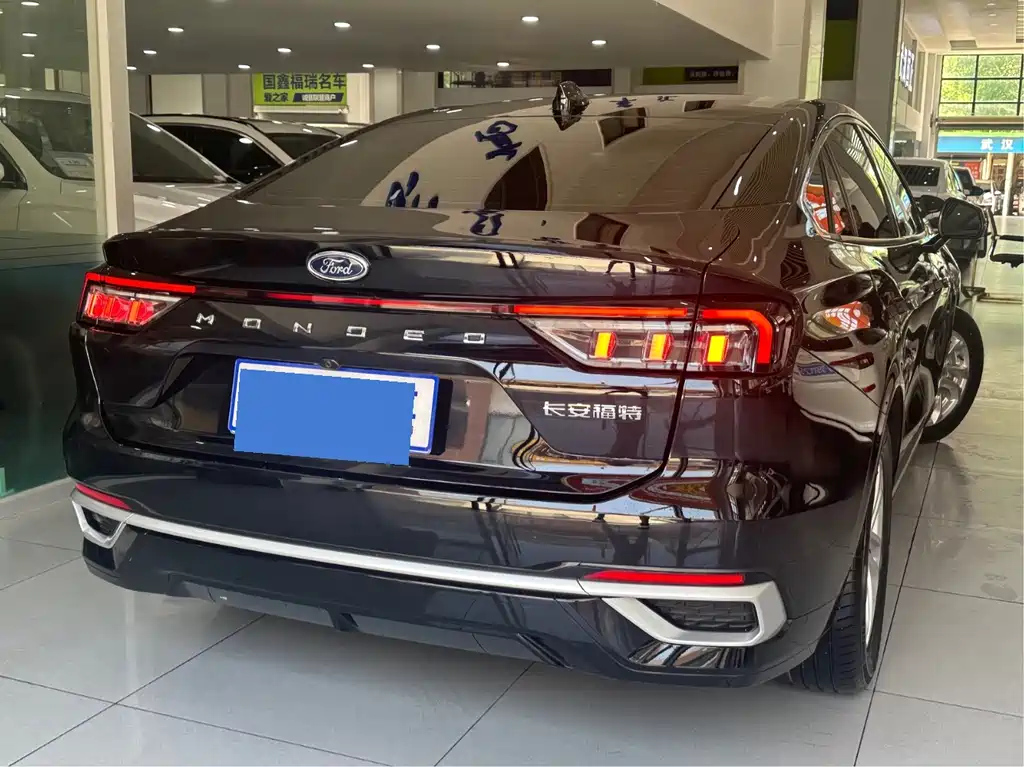 FORD MONDEO 2023