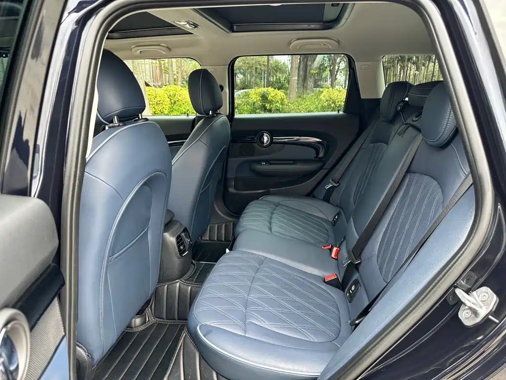 MINI CLUBMAN 2022