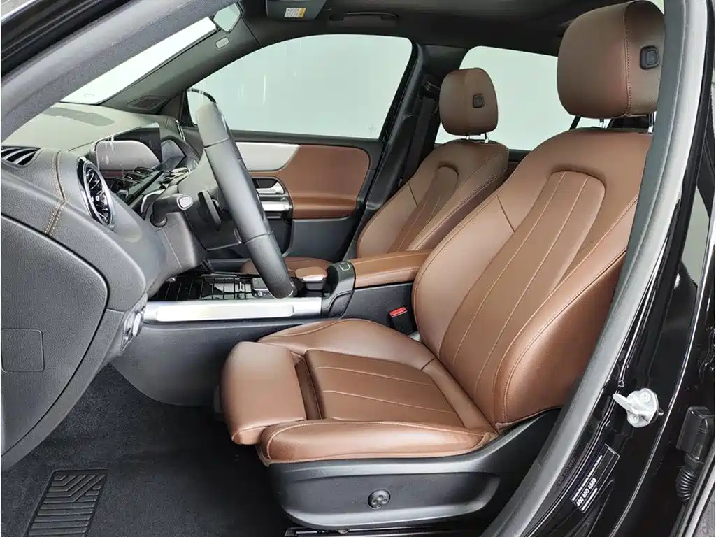 MERCEDES BENZ GLB 2021