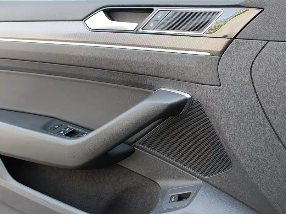 VOLKSWAGEN MAGOTAN 2022