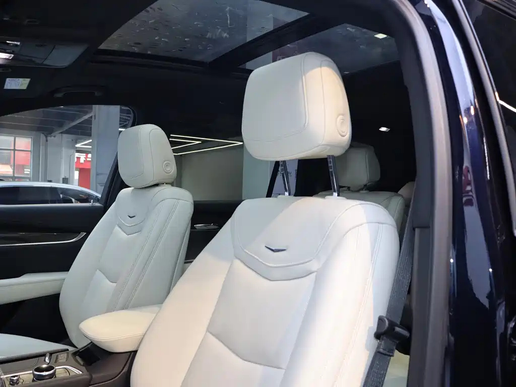 CADILLAC XT6 2021