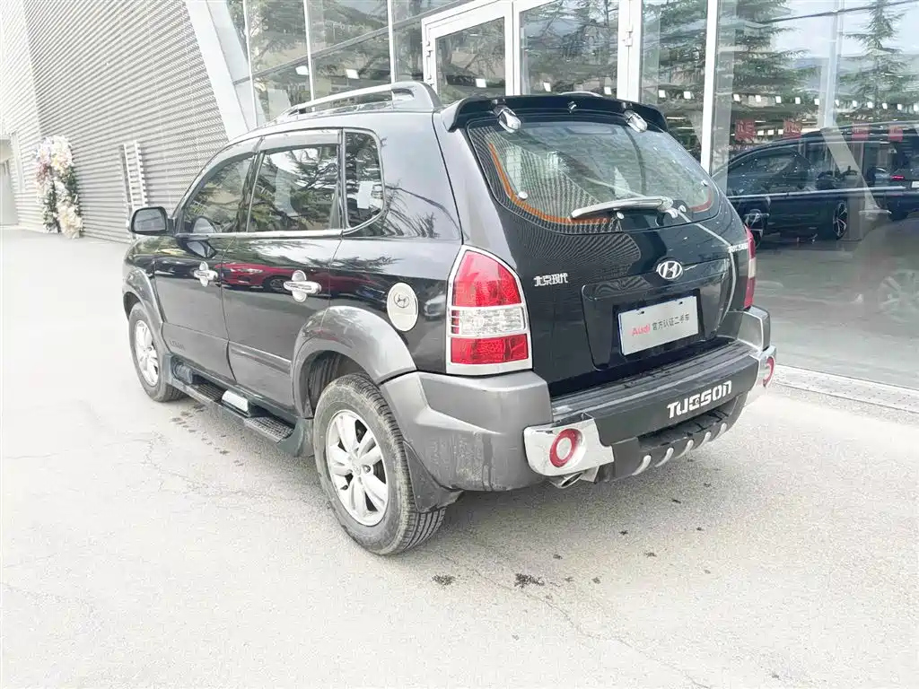 HYUNDAI TUCSON 2010
