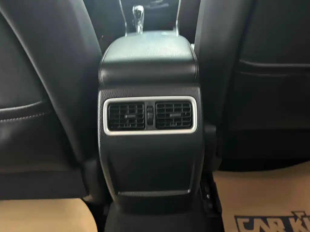 NISSAN TEANA 2018