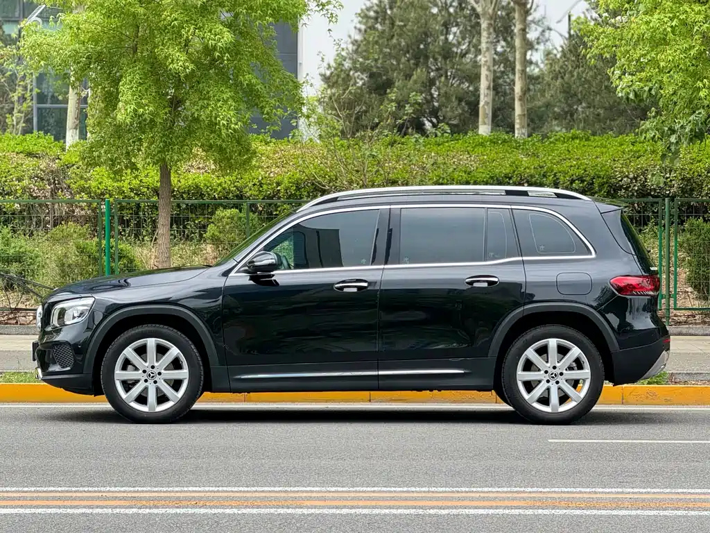 MERCEDES BENZ GLB 2020