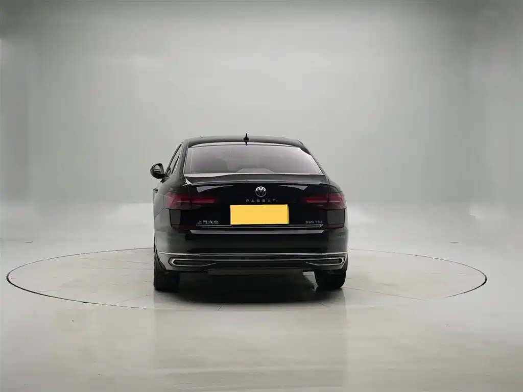 VOLKSWAGEN PASSAT 2021