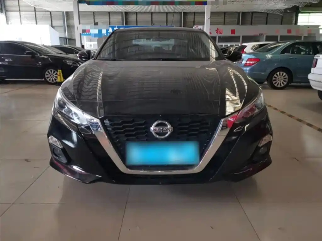 NISSAN TEANA 2020