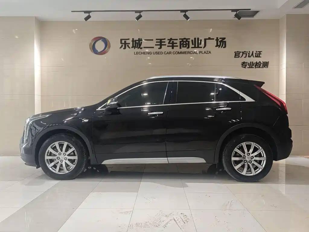 CADILLAC XT4 2022