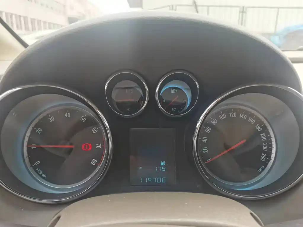 BUICK EXCELLE 2014