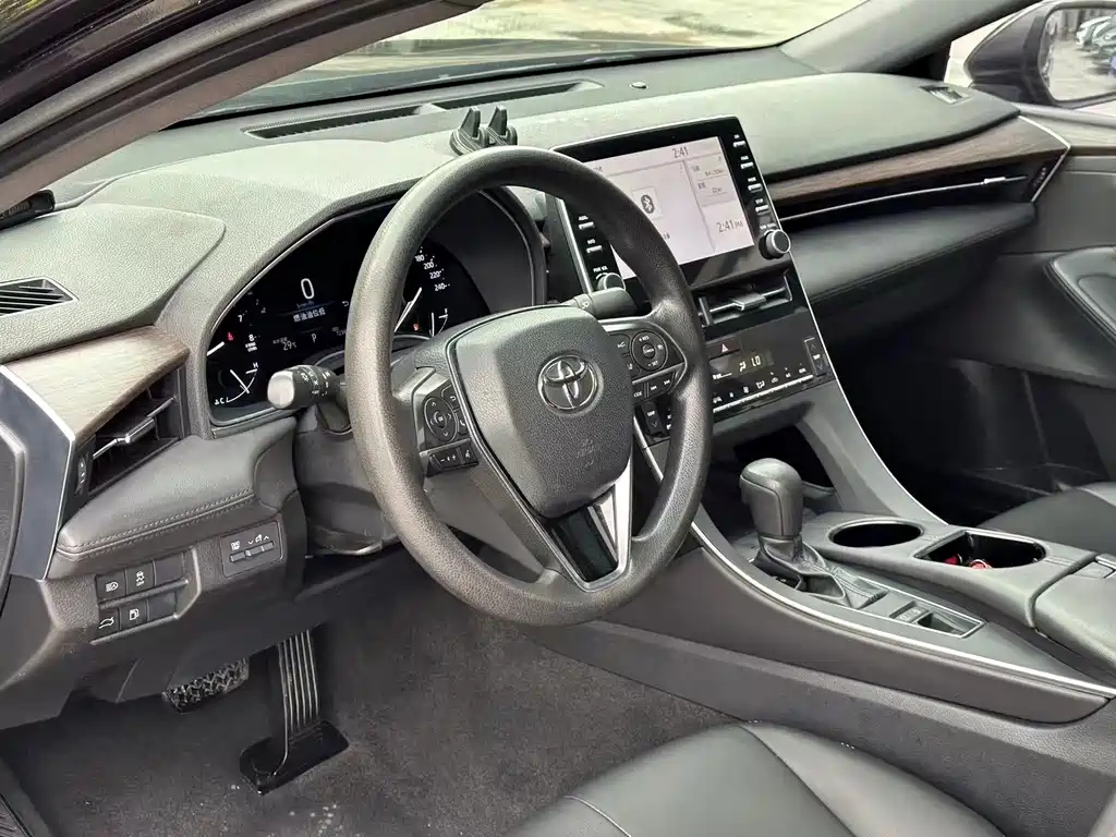 TOYOTA AVALON 2020
