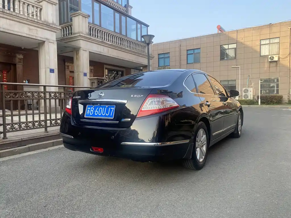 NISSAN TEANA 2012