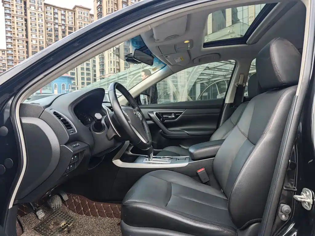 NISSAN TEANA 2017