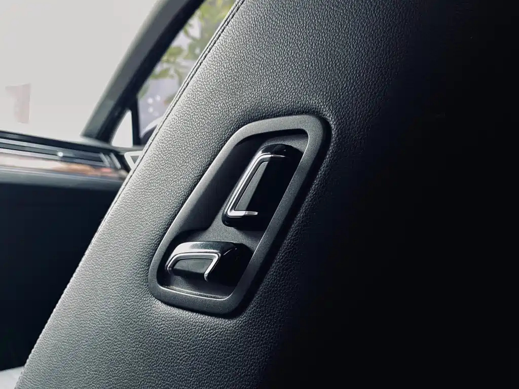 VOLKSWAGEN MAGOTAN 2020
