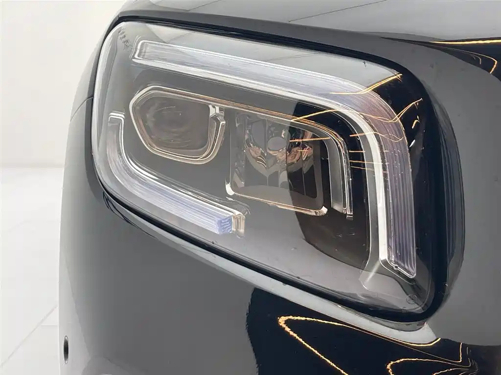 MERCEDES BENZ GLB 2022