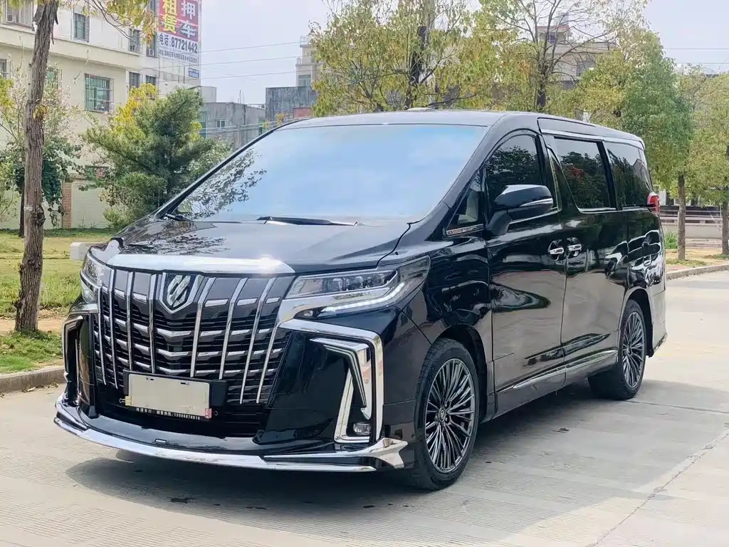 TOYOTA ALPHARD 2012