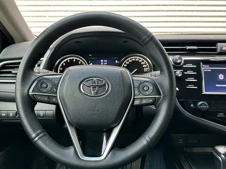 TOYOTA CAMRY 2018