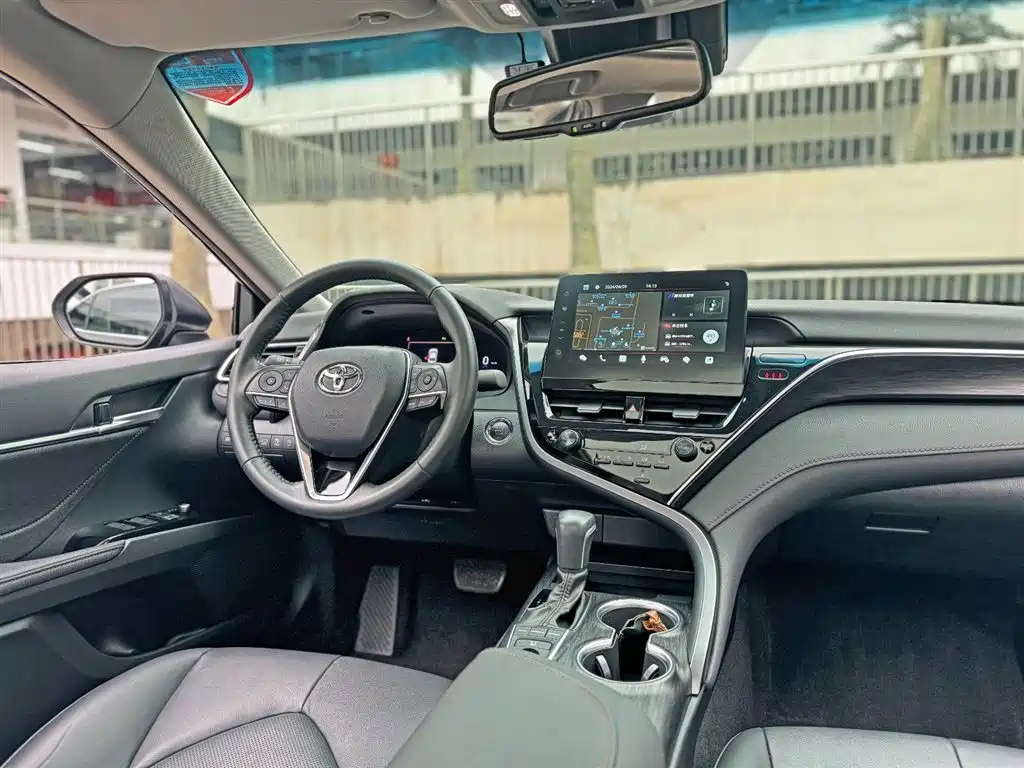 TOYOTA CAMRY 2022