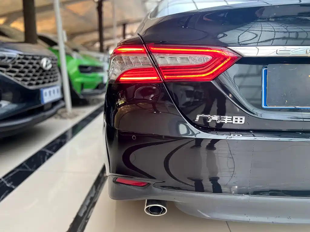 TOYOTA CAMRY 2021