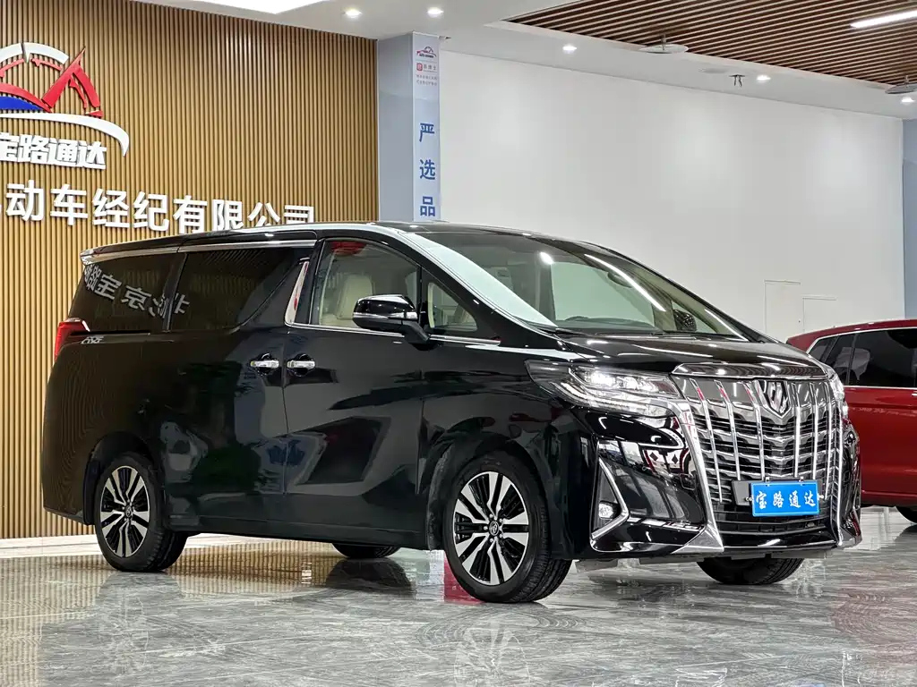 TOYOTA ALPHARD 2018