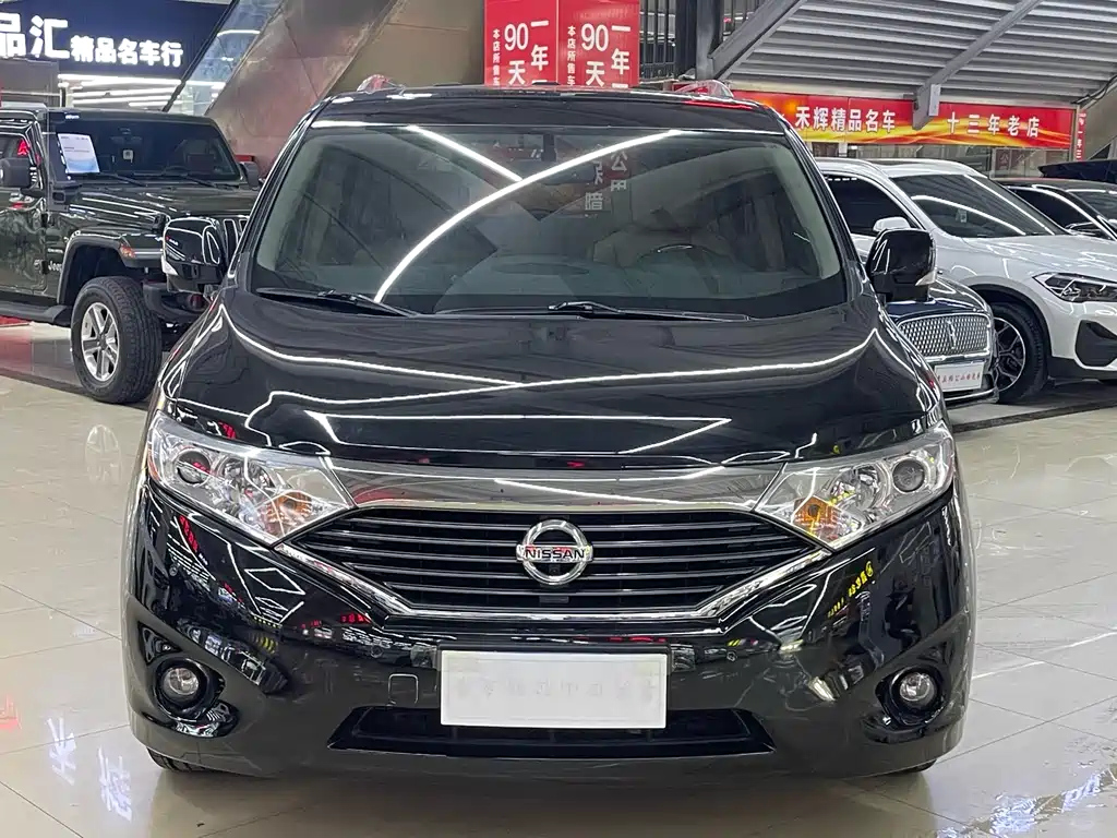 NISSAN QUEST 2016