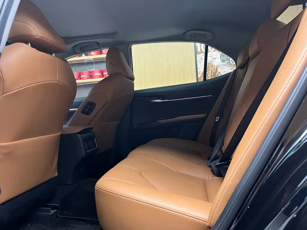 TOYOTA CAMRY 2021