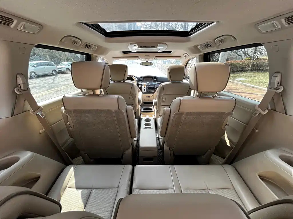 NISSAN QUEST 2014