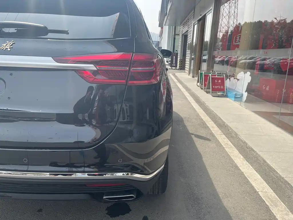 HONGQI HS5 2022