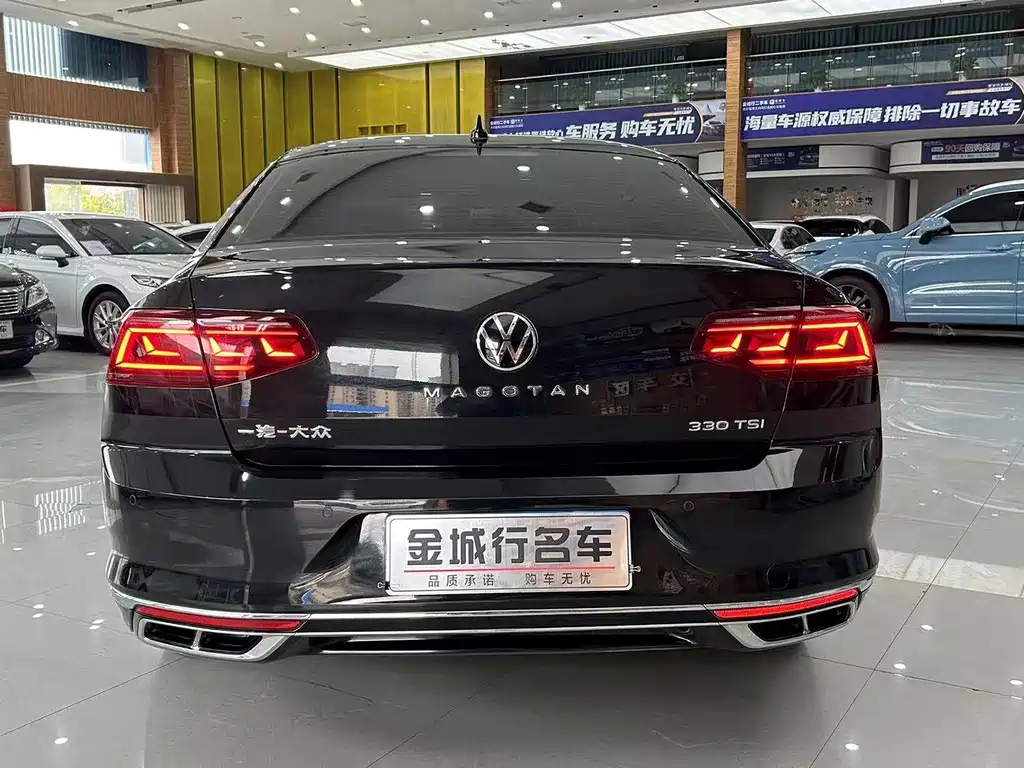 VOLKSWAGEN MAGOTAN 2023