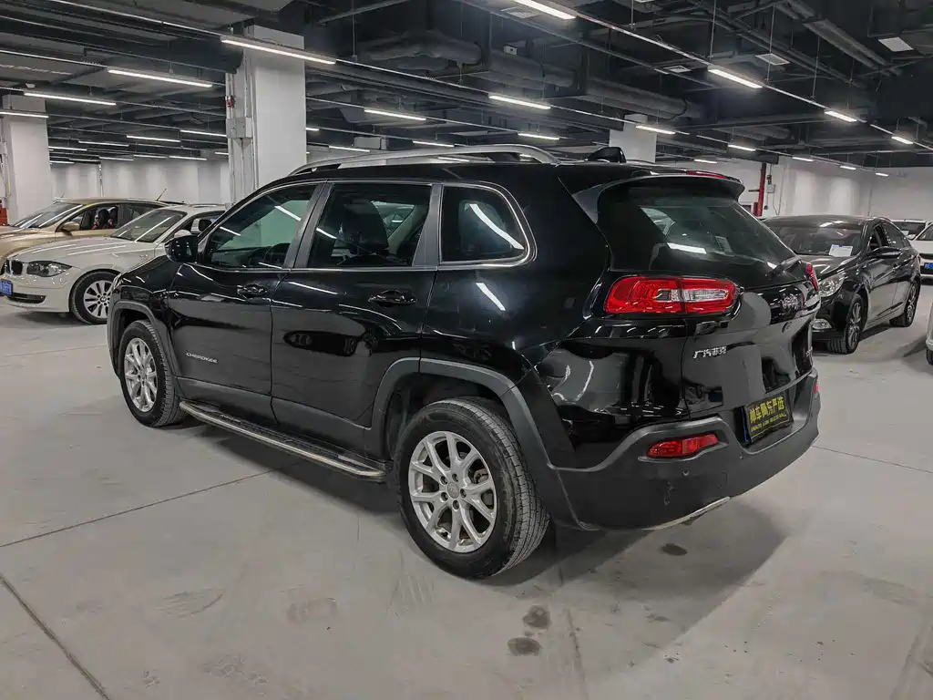 JEEP CHEROKEE 2019