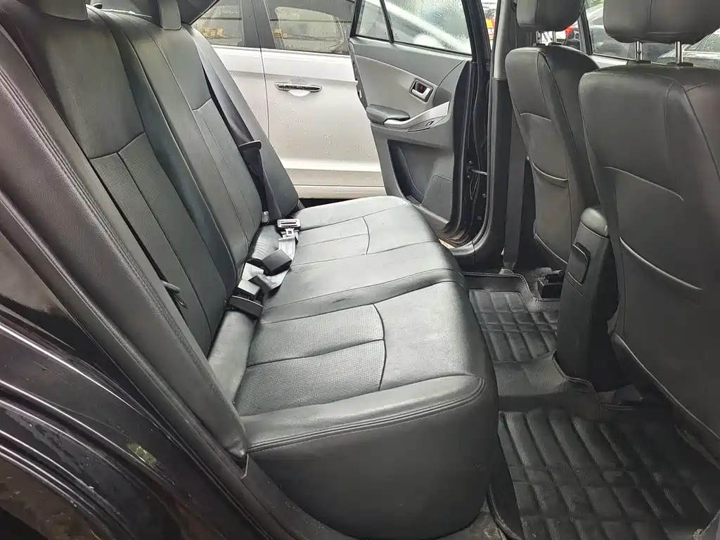 ZOTYE Z300 2016