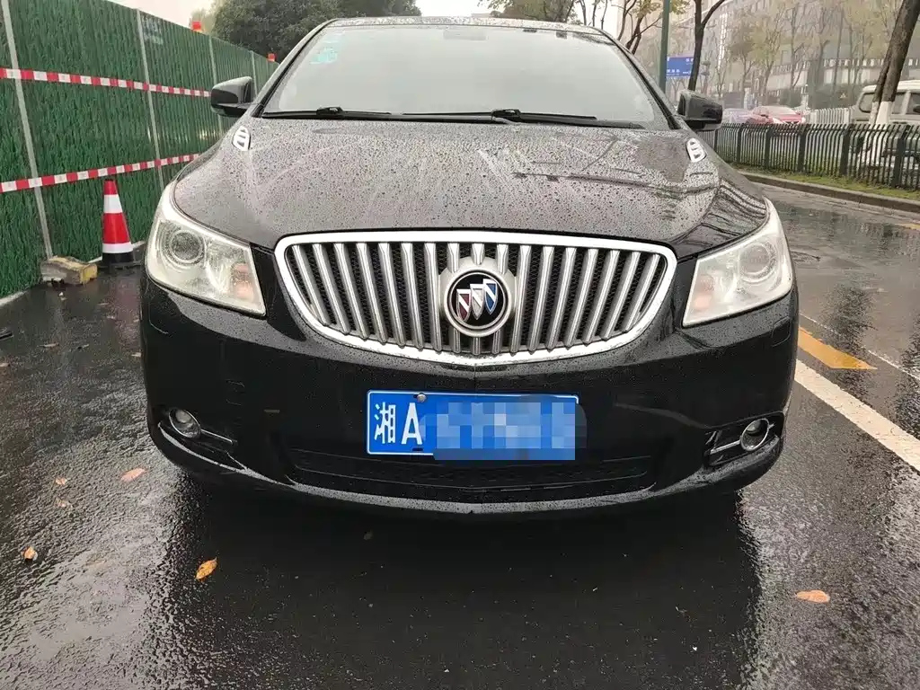 BUICK LACROSSE 2012