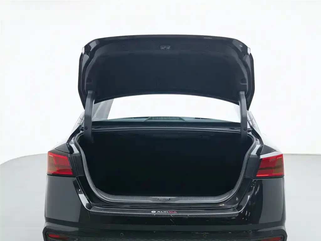 NISSAN TEANA 2021