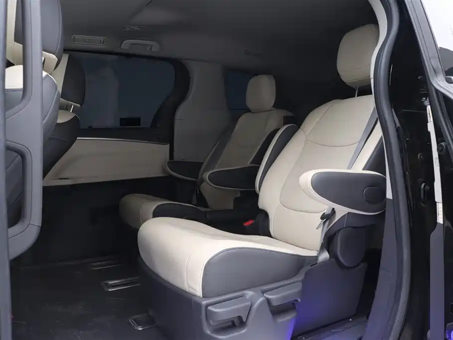 TOYOTA SIENNA SIENNA 2023