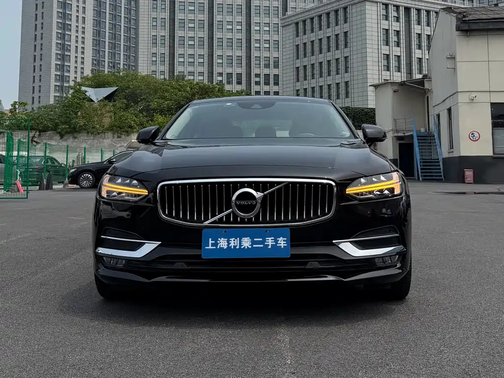 VOLVO S90 2020