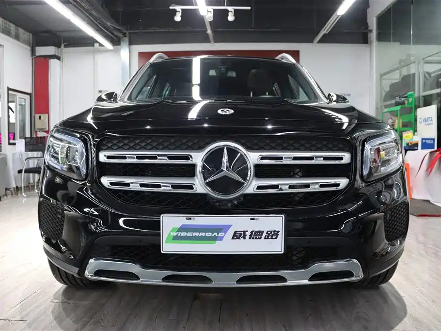 MERCEDES BENZ GLB 2023