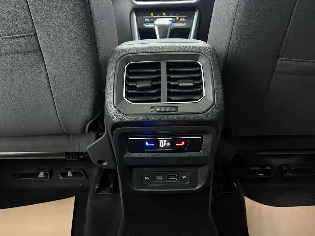 VOLKSWAGEN TIGUAN L 2022