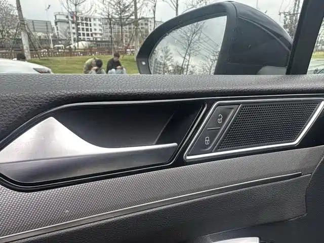 VOLKSWAGEN MAGOTAN 2017