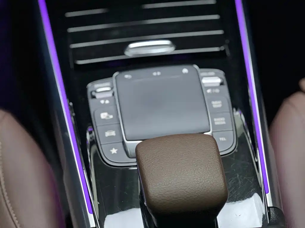 MERCEDES BENZ GLB 2021