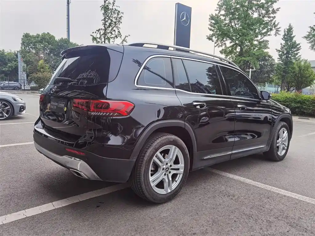 MERCEDES BENZ GLB 2021