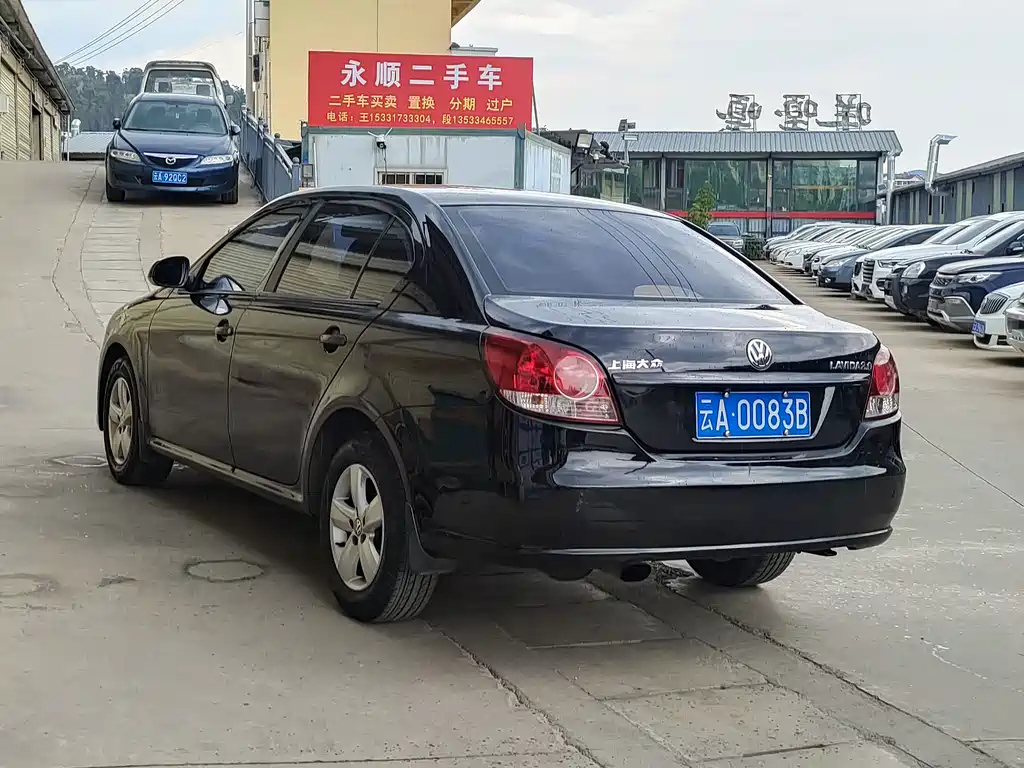 VOLKSWAGEN LAVIDA 2011