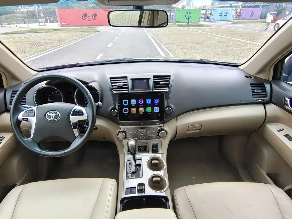 TOYOTA HIGHLANDER 2014