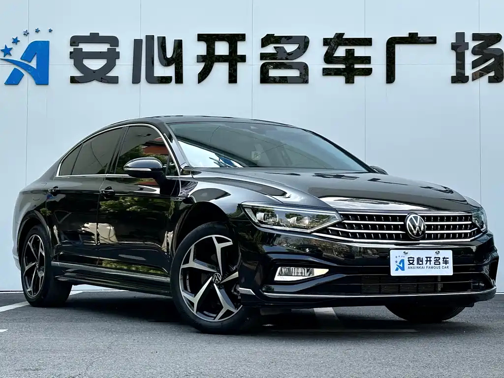 VOLKSWAGEN MAGOTAN 2023