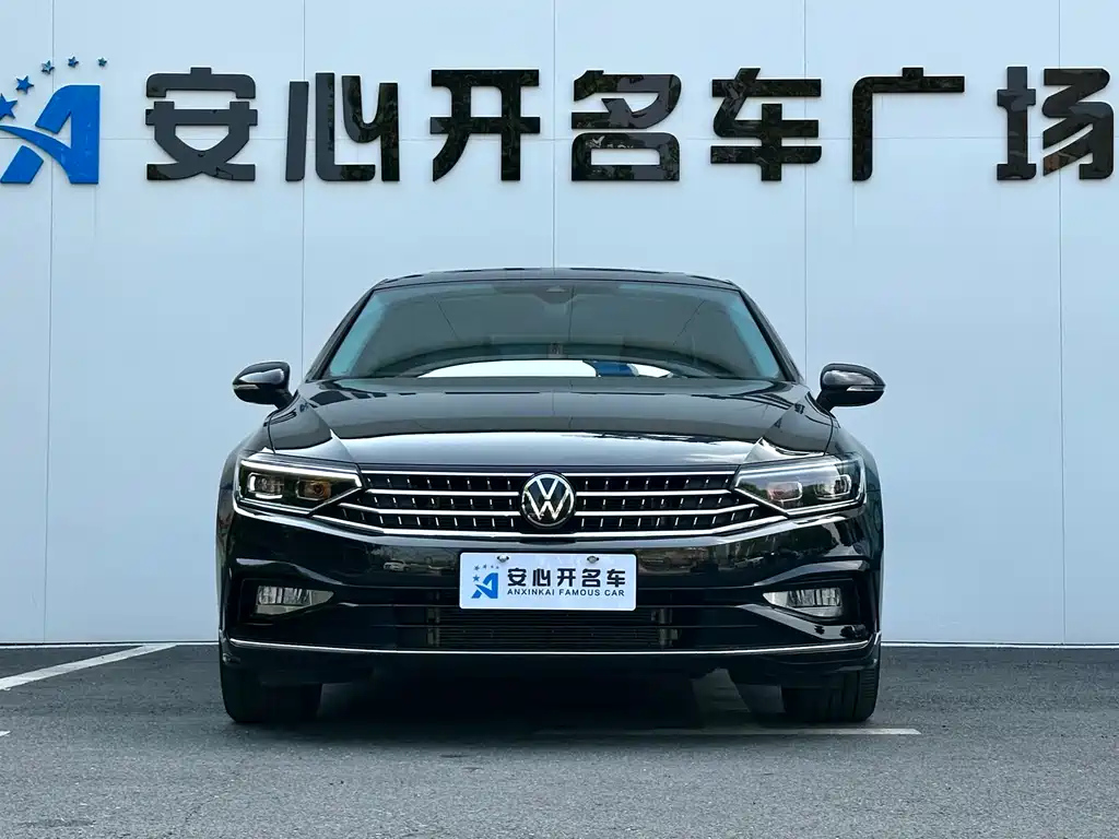 VOLKSWAGEN MAGOTAN 2023