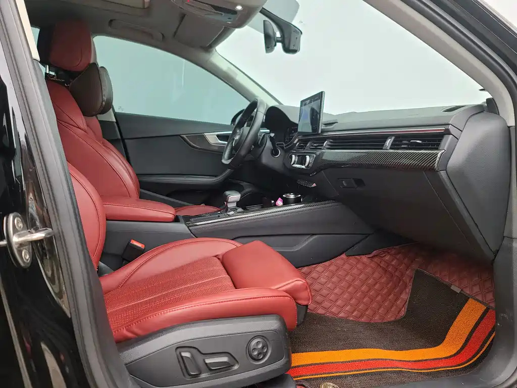 AUDI A4L 2022