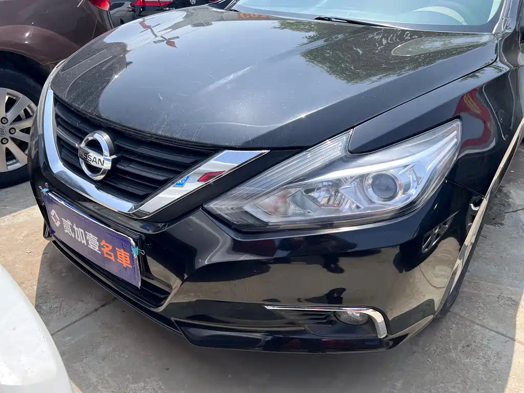 NISSAN TEANA 2019