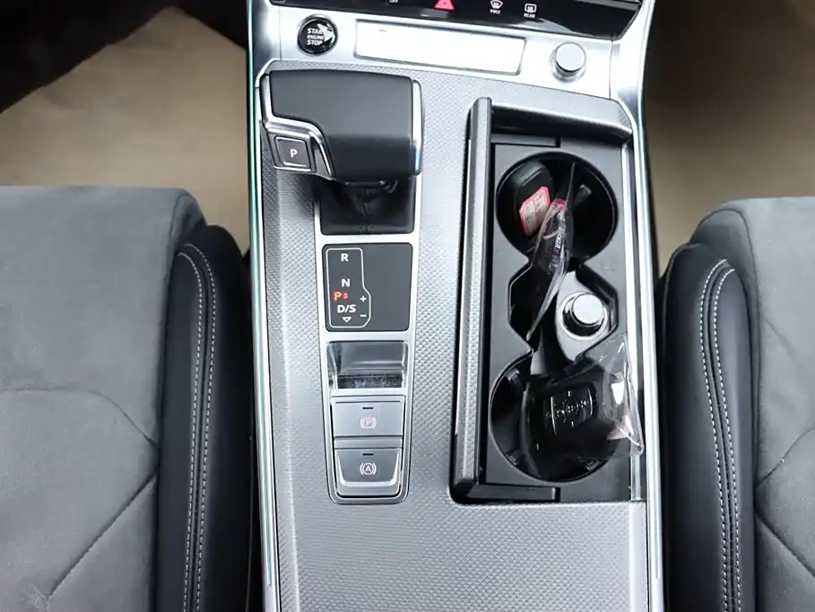 AUDI A6L 2023