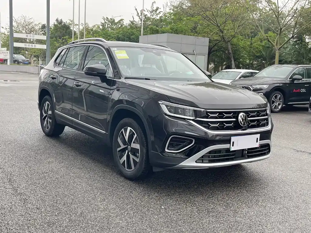 VOLKSWAGEN TAYRON 2023